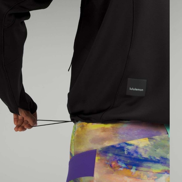 Lululemon — Tech Fleece Hiking 1/4 Zip Pullover - Picture 5 of 9